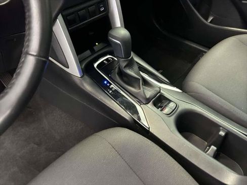 Certified 2025 Toyota Corolla Cross LE FWD image 20