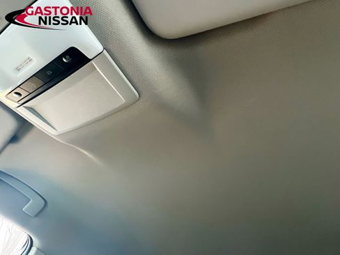 Used 2024 Nissan Rogue S image 27