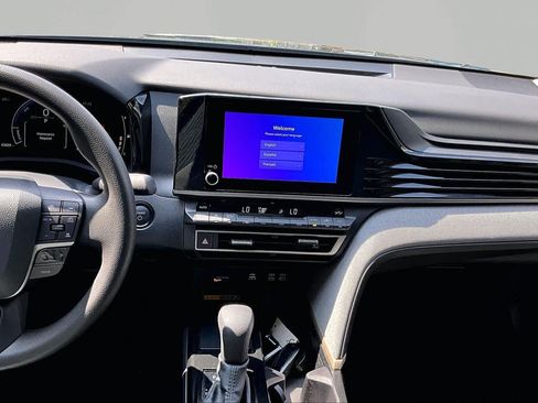Used 2025 Toyota Camry LE FWD image 7