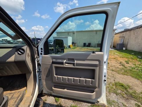 Used 2009 Ford F350 4x4 Crew Cab Super Duty image 17