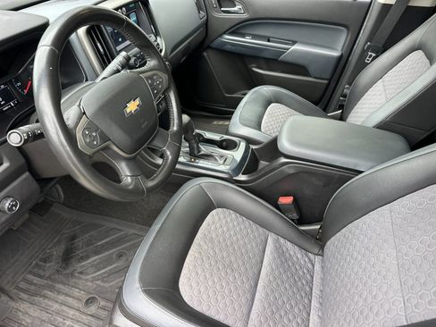 Used 2015 Chevrolet Colorado Z71 AWD/4WD image 9