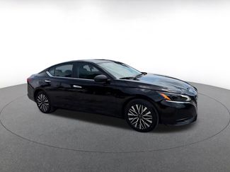 Used 2025 Nissan Altima 2.5 SV FWD video 2