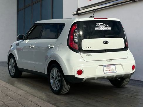Used 2019 Kia Soul + image 6
