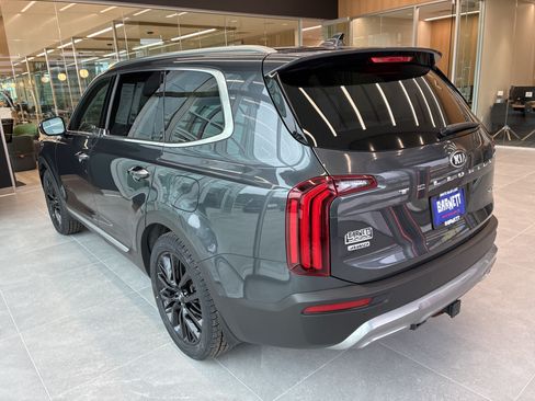 Certified 2021 Kia Telluride SX w/ Towing Package AWD/4WD image 4