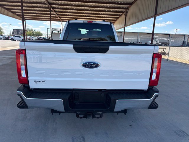 Used 2024 Ford F350 XLT w/ FX4 Off-Road Package AWD/4WD image 7