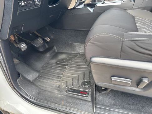 Used 2020 Toyota Tundra SR5 w/ SR5 Upgrade Package image 12