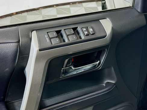 Used 2019 Toyota 4Runner SR5 Premium image 18