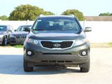 Used 2011 Kia Sorento LX w/ Convenience Pkg image 2