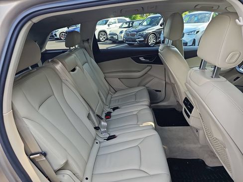 Used 2019 Audi Q7 3.0T Premium Plus w/ Premium Plus Package AWD/4WD image 28