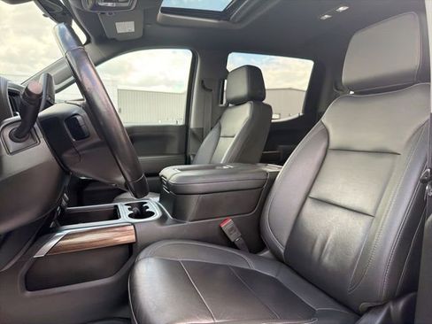 Used 2021 Chevrolet Silverado 1500 LT Trail Boss w/ Convenience Package II image 18