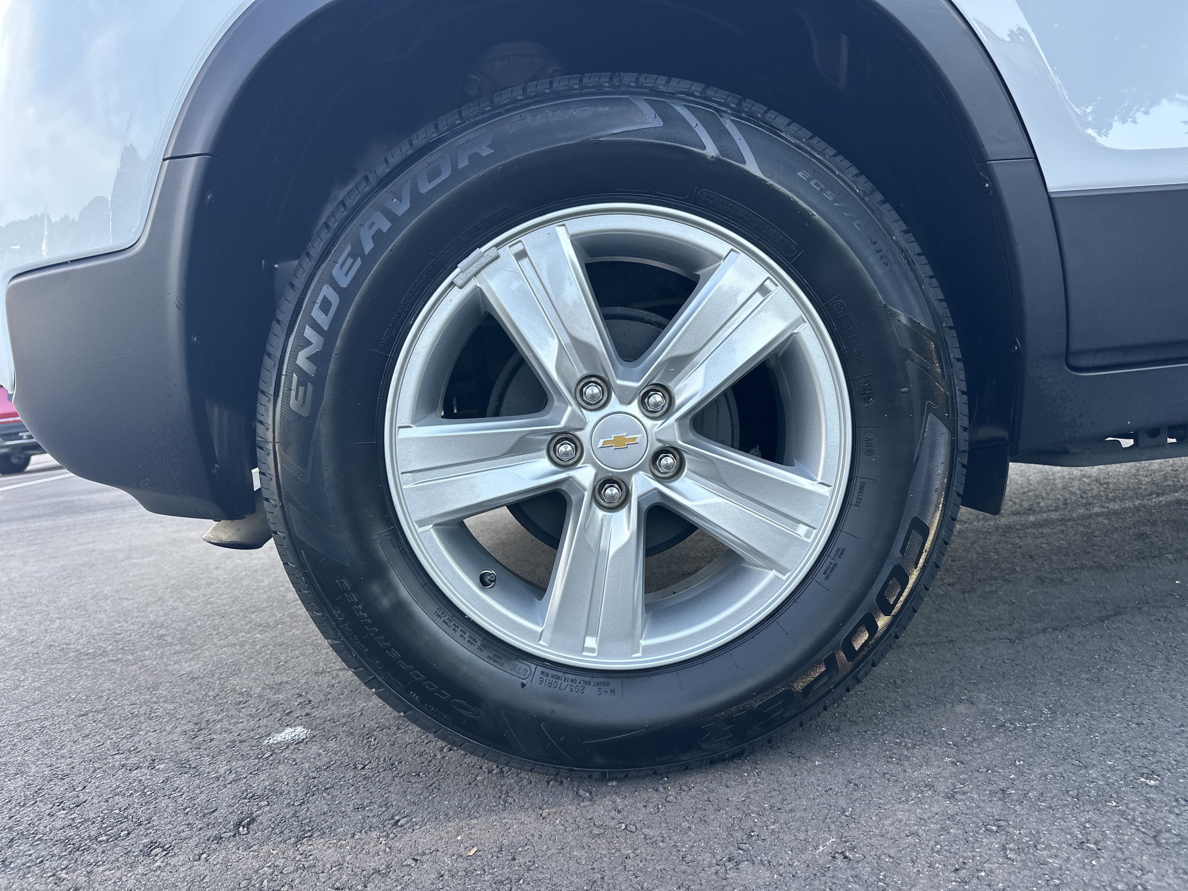Used 2021 Chevrolet Trax LS w/ Tint and Cruise Package FWD image 18