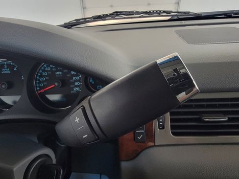 Used 2013 Chevrolet Avalanche LTZ AWD/4WD image 17