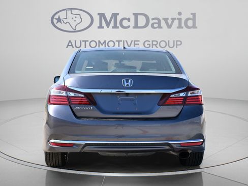 Used 2016 Honda Accord EX image 2