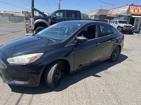 Used 2015 Ford Focus S FWD image 3