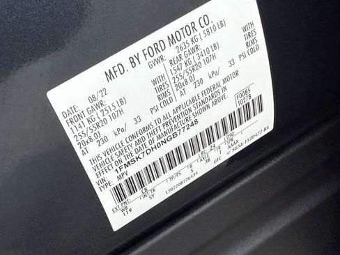 Certified 2022 Ford Explorer XLT w/ Equipment Group 202A RWD image 35