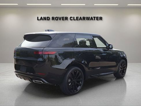 New 2026 Land Rover Range Rover Sport Dynamic SE image 5