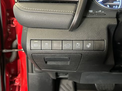Used 2020 Toyota Camry SE w/ Audio Package AWD/4WD image 18