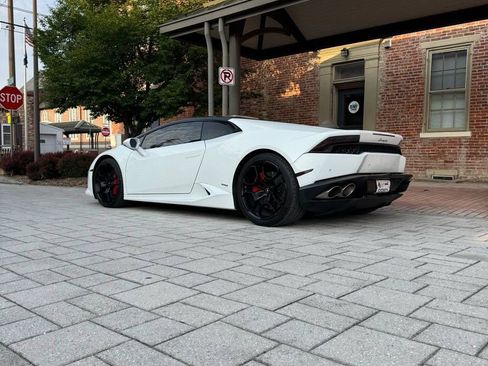 Used 2015 Lamborghini Huracan LP 610-4 AWD/4WD image 4