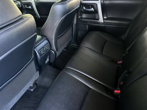 Used 2022 Toyota 4Runner TRD Sport AWD/4WD image 12