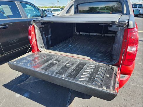 Used 2008 Chevrolet Avalanche LTZ w/ LTZ Preferred Equipment Group AWD/4WD image 19