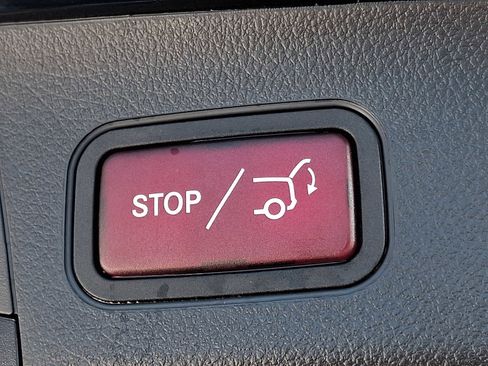 Used 2026 Mercedes-Benz GLA 250 4MATIC image 27