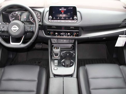 Used 2023 Nissan Rogue SV w/ SV Premium B Package FWD image 24