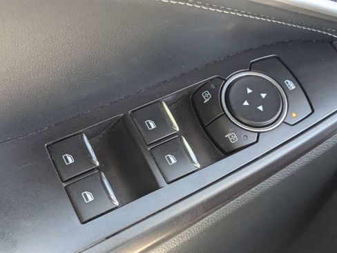 Used 2020 Ford Explorer XLT w/ Equipment Group 202A AWD/4WD image 23
