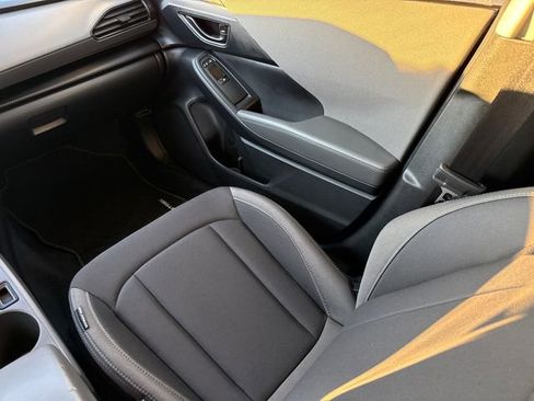 Used 2025 Subaru Crosstrek 2.0i Premium w/ Convenience Package #2 image 16