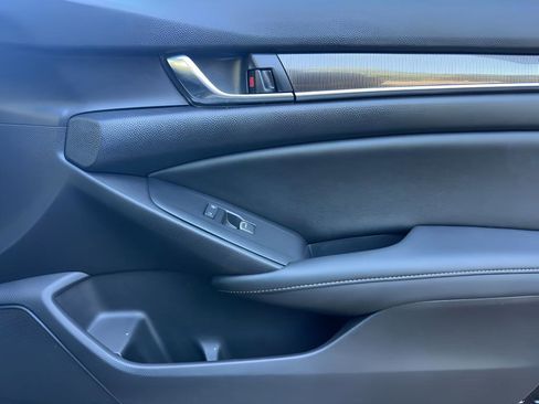 Used 2022 Honda Accord Sport image 34