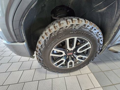 Used 2021 GMC Sierra 1500 AT4 w/ AT4 Premium Package AWD/4WD image 9