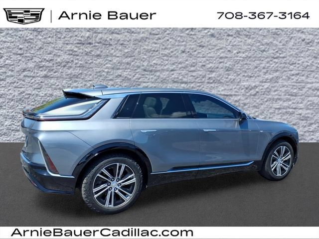 Used 2023 Cadillac Lyriq 2WD image 7