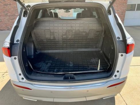 Used 2023 Buick Enclave Essence w/ Experience Buick Package FWD image 6