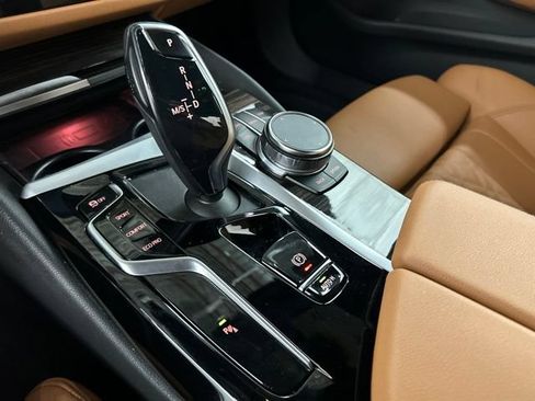 Used 2023 BMW 530i xDrive w/ Premium Package AWD/4WD image 19