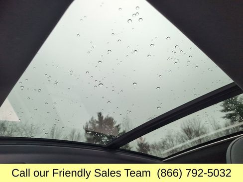 Used 2021 Porsche Macan image 25