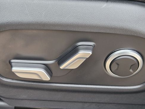 Used 2025 Hyundai Santa Fe SEL FWD image 27