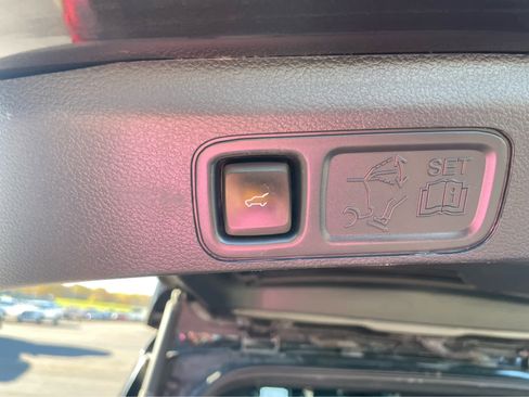 Used 2023 Ford Expedition Platinum image 13