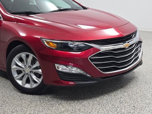 Used 2024 Chevrolet Malibu LT FWD image 2