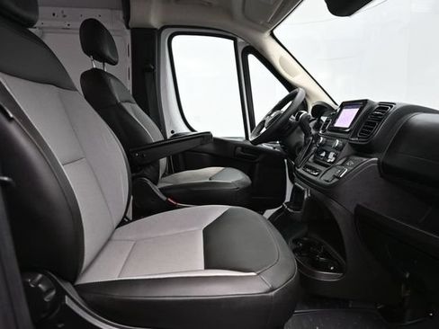 Used 2025 RAM ProMaster 2500 w/ Convenience Group FWD image 13