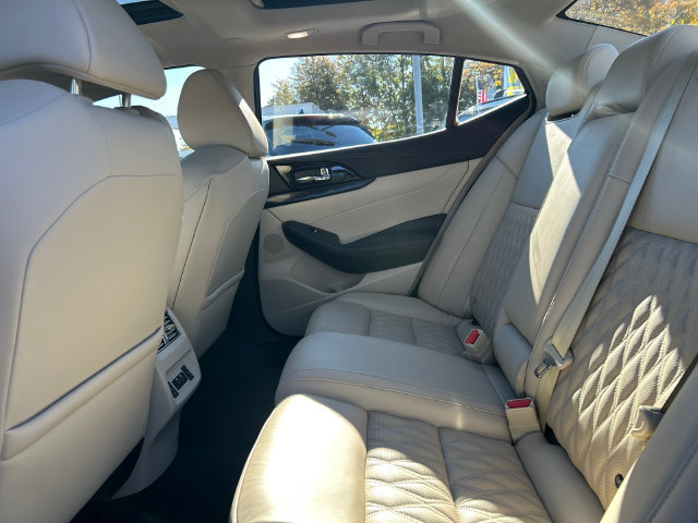 Used 2023 Nissan Maxima Platinum w/ Sport Mat Group FWD image 28