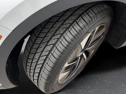 Used 2022 Volkswagen ID.4 Pro image 29