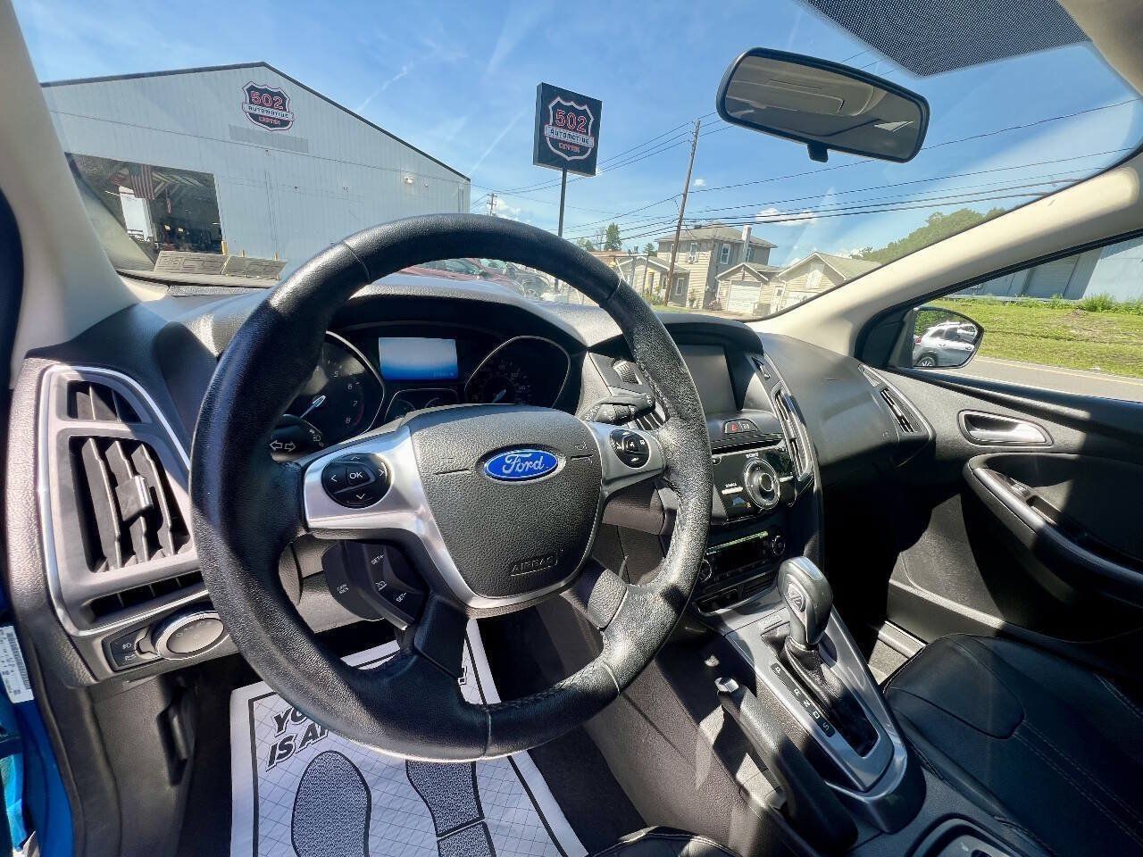 Used 2014 Ford Focus Titanium FWD image 16