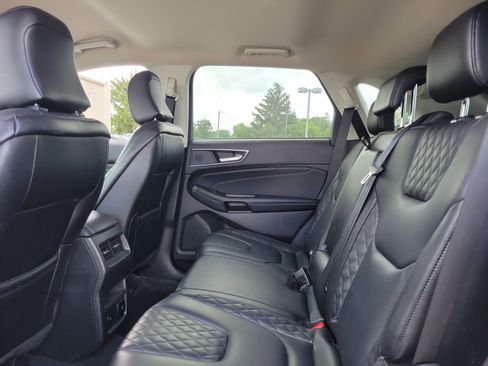 Used 2024 Ford Edge Titanium image 11