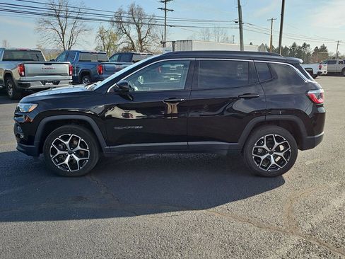 Used 2025 Jeep Compass Limited AWD/4WD image 8