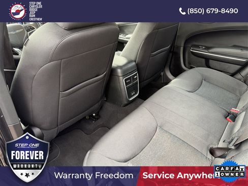 Used 2022 Chrysler 300 Touring image 32