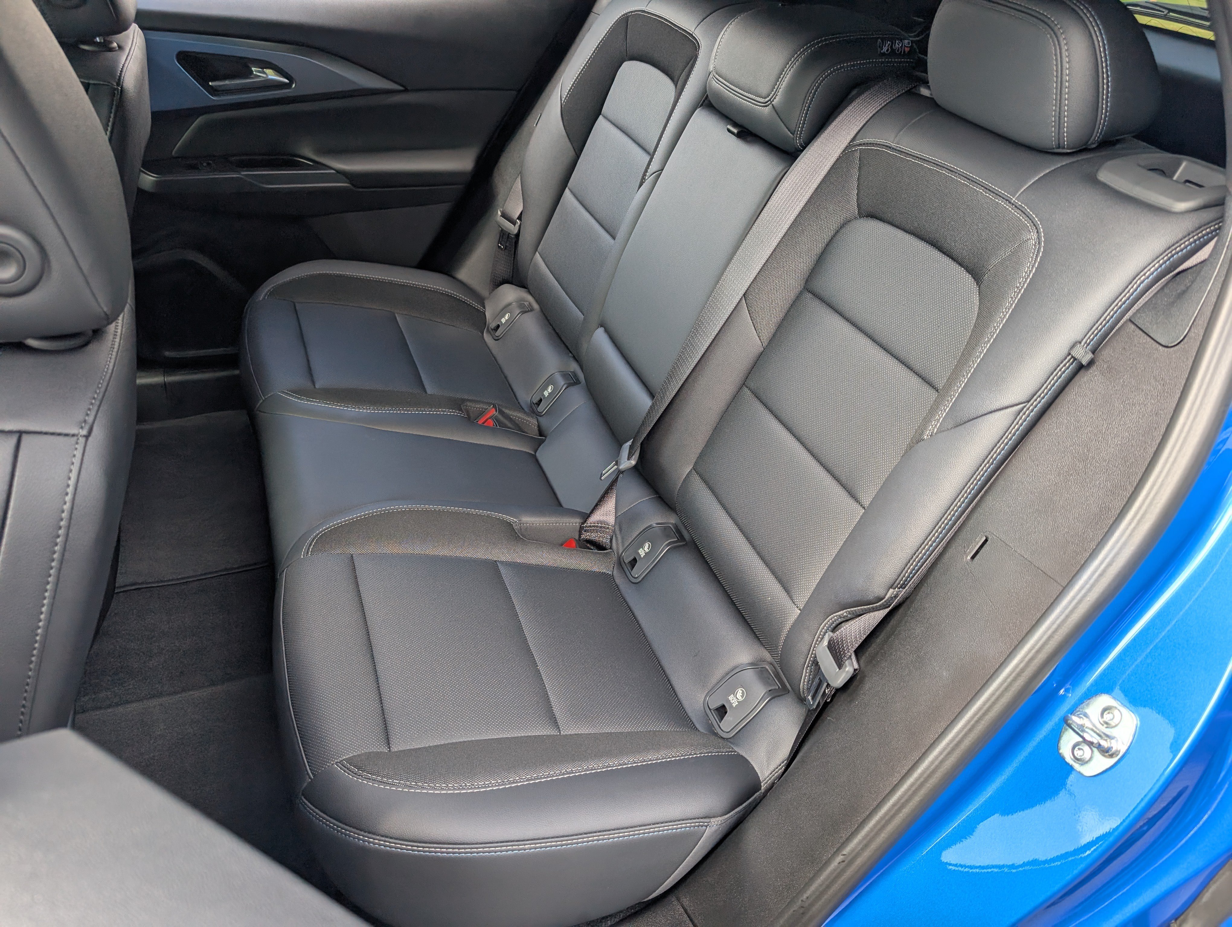 Used 2025 Chevrolet Equinox EV LT w/ Convenience Package II FWD image 17