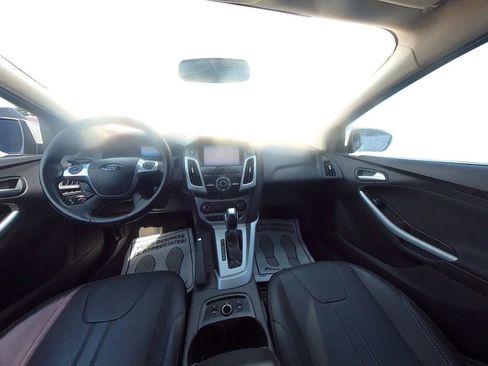 Used 2014 Ford Focus SE w/ Equipment Group 201A FWD image 23