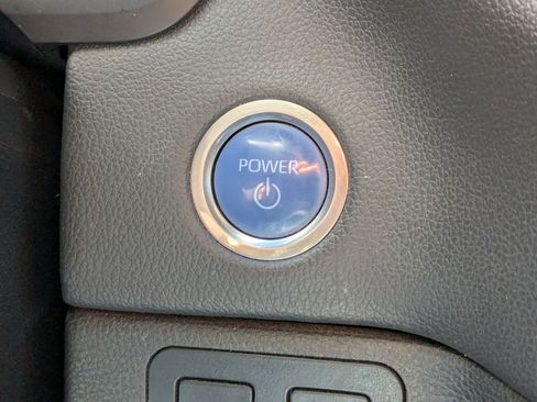 Used 2023 Toyota Tundra Limited w/ Power Package image 23