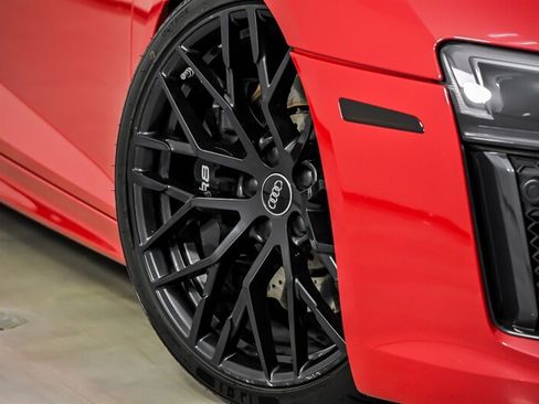 Used 2017 Audi R8 V10 AWD/4WD image 3