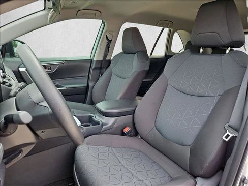 Used 2025 Toyota RAV4 XLE FWD image 16