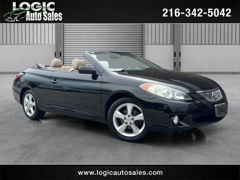 Used 2004 Toyota Solara SLE image 1